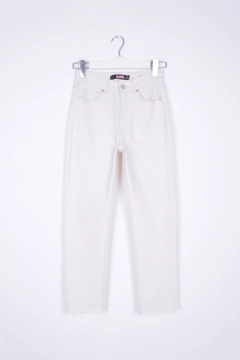 Ένα μοντέλο χονδρικής πώλησης ρούχων φοράει 40272 - Jeans - Natural, τούρκικο Τζιν χονδρικής πώλησης από XLove