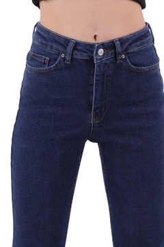 Una modelo de ropa al por mayor lleva 45203 - Jeans - Navy Blue, Vaqueros turco al por mayor de XLove