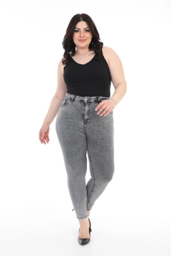 A wholesale clothing model wears XLO10014 - Jeans - Gray, Turkish wholesale Jeans of XLove