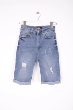 A wholesale clothing model wears XLO10111 - Denim Shorts - Blue, Turkish wholesale Denim Shorts of XLove