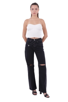 Een kledingmodel uit de groothandel draagt xlo10121-jeans-anthracite, Turkse groothandel Jeans van XLove
