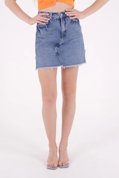 A wholesale clothing model wears xlo10147-denim-shorts-blue, Turkish wholesale Denim Shorts of XLove