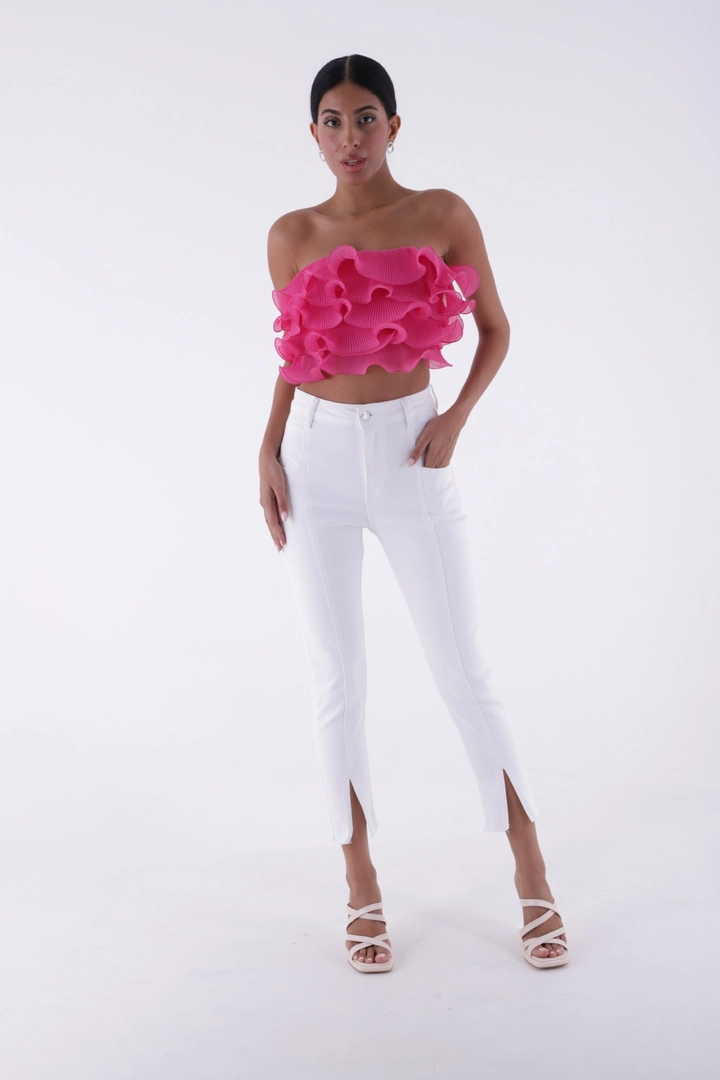 Una modella di abbigliamento all'ingrosso indossa xlo10146-slit-jeans-white, vendita all'ingrosso turca di Jeans di XLove