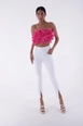Ein Bekleidungsmodell aus dem Großhandel trägt xlo10146-slit-jeans-white, türkischer Großhandel  von 