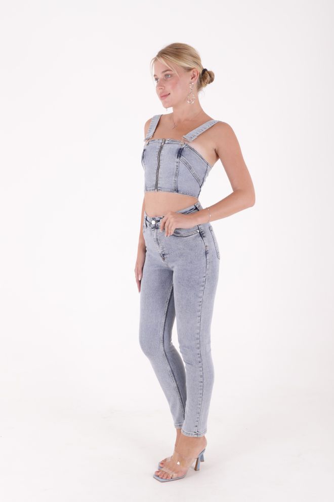 XLove Дънки Светло синьо Дрехи на едро Есен