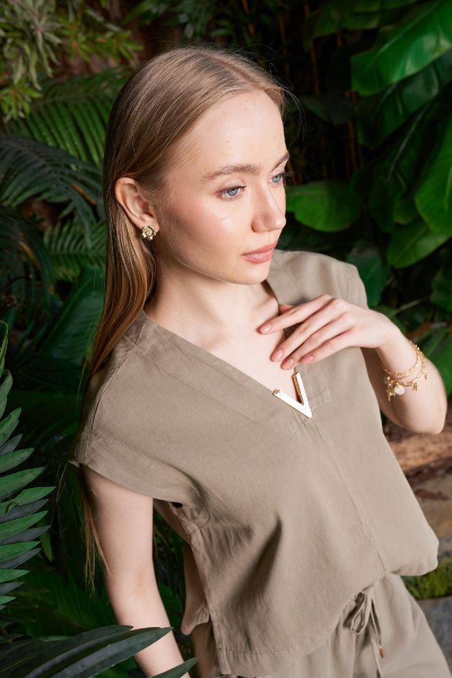 XLove Khaki Blouse With V Neck Sleeveless Cap Sleeve Wholesale Clothing Birthday