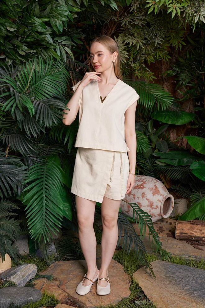 XLove Beige Casual Elegant Modest Blouse Wholesale Clothing Boho