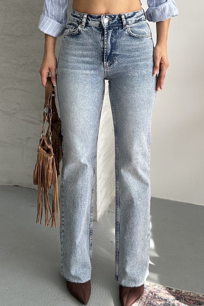 XLove Blauwe Mom Jeans Met Hoge Taille En Rechte Pijp (Blue Mom Jeans With High Waist And Straight Leg) Groothandel Kleding Lente