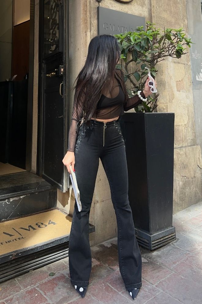 XLove Vaqueros Mom Negros Con Pierna Acampanada Cintura Alta Cremallera Ropa al por mayor 1