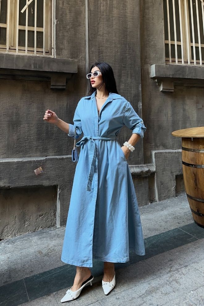 XLove Vestito Camicia Blu Fino Al Pavimento Con Collo Dentellato Abbigliamento all'ingrosso Modesto