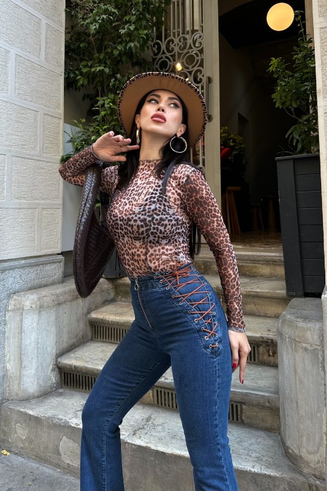 XLove Blue High Waist Mom Jeans With Flare Leg Wholesale Clothing 5