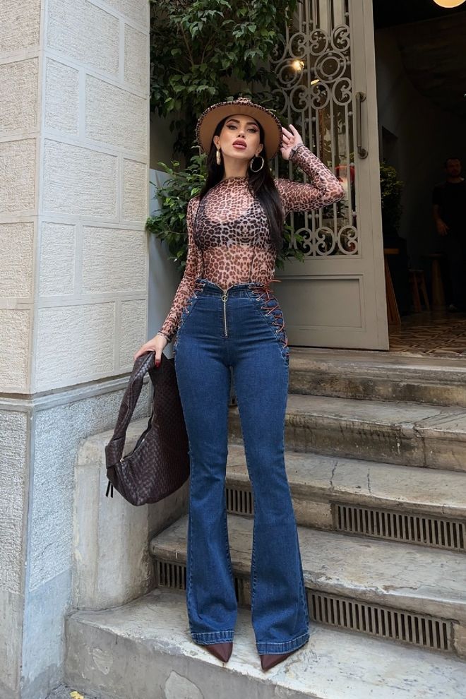 XLove Blue High Waist Mom Jeans With Flare Leg Wholesale Clothing Spring