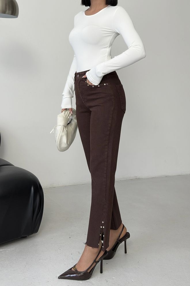 XLove Brown Mom Pants With Straight Leg And Buttoned Closure Wholesale Clothing Spring