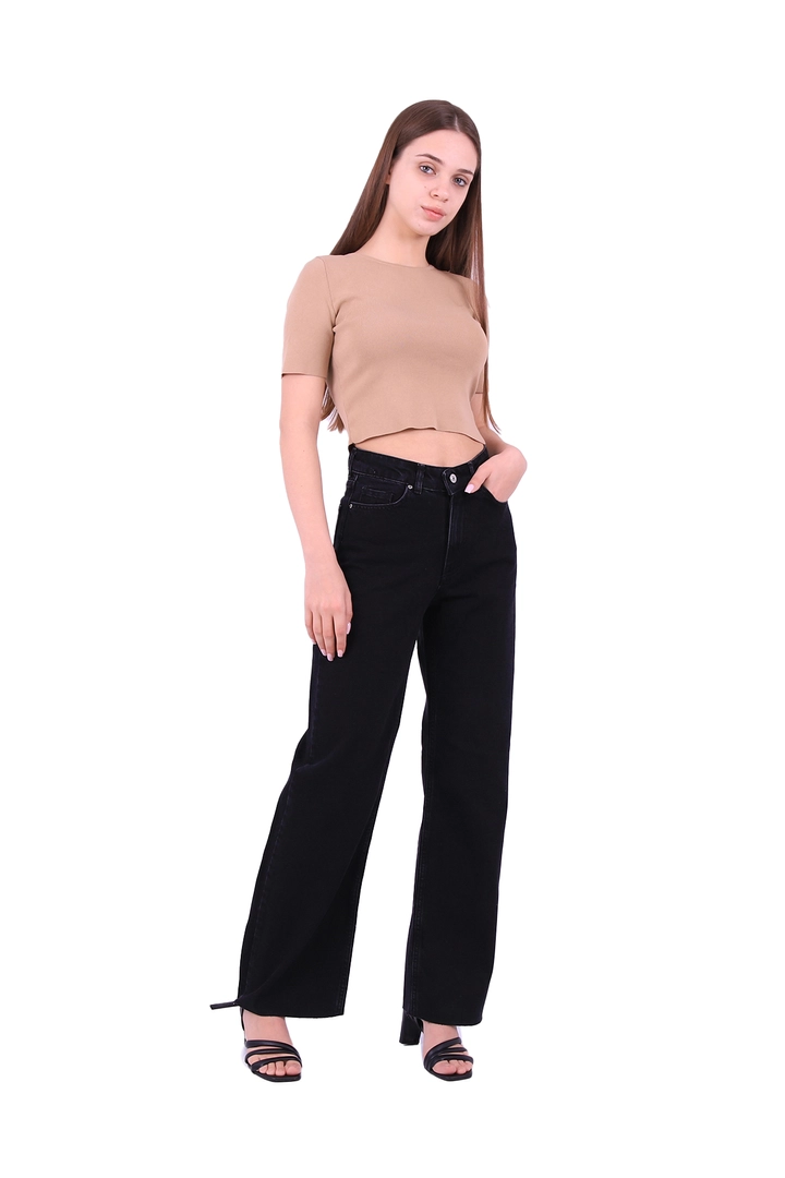 Una modella di abbigliamento all'ingrosso indossa 37336 - Jeans - Anthracite, vendita all'ingrosso turca di Jeans di XLove