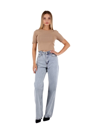 A model wears 37345 - Jeans - Light Blue, wholesale undefined of XLove to display at Lonca