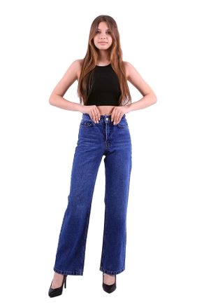 A model wears 37418 - Jeans - Dark Blue, wholesale Jeans of XLove to display at Lonca