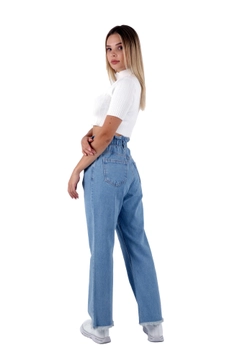 Ένα μοντέλο χονδρικής πώλησης ρούχων φοράει 37449 - Jeans - Light Blue, τούρκικο Τζιν χονδρικής πώλησης από XLove