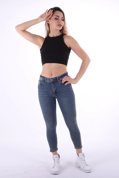 A model wears 37453 - Jeans - Blue, wholesale Jeans of XLove to display at Lonca