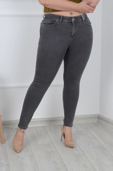 A model wears 37465 - Jeans - Dark Grey, wholesale Jeans of XLove to display at Lonca