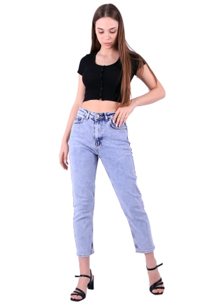 A model wears 37514 - Jeans - Light Blue, wholesale undefined of XLove to display at Lonca