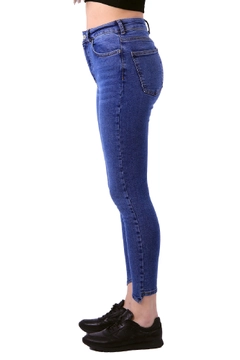 A wholesale clothing model wears 37526 - Jeans - Blue, Turkish wholesale Jeans of XLove
