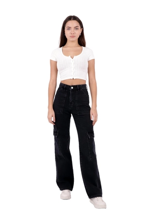 A model wears 46367 - Jeans - Anthracite, wholesale undefined of XLove to display at Lonca