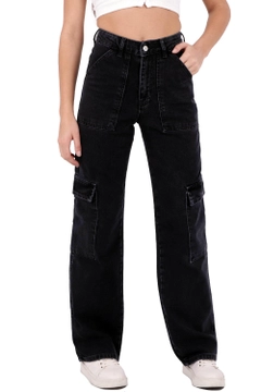 Ένα μοντέλο χονδρικής πώλησης ρούχων φοράει 46367 - Jeans - Anthracite, τούρκικο Τζιν χονδρικής πώλησης από XLove