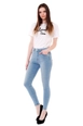 Bir model,  toptan giyim markasının xlo10013-jeans-ice-blue toptan  ürününü sergiliyor.