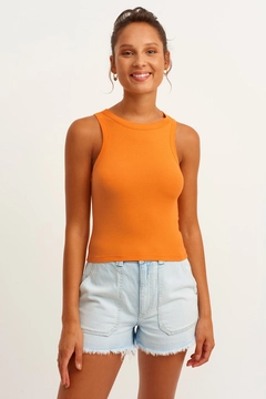 A wholesale clothing model wears lav10003-ribbed-halter-neck-knitted-undershirt, Turkish wholesale Undershirt of la & vetta