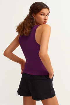 A wholesale clothing model wears lav10051-ribbed-halter-neck-knitted-undershirt, Turkish wholesale Undershirt of la & vetta