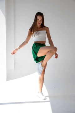 A wholesale clothing model wears lav10084-tights-sports-shorts, Turkish wholesale Shorts of la & vetta