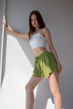 A wholesale clothing model wears lav10119-tights-sports-shorts, Turkish wholesale Shorts of la & vetta
